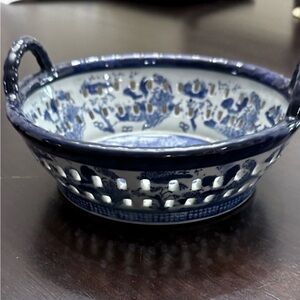 Vintage Victoria Ware Handles Flow Blue Style Dish‎